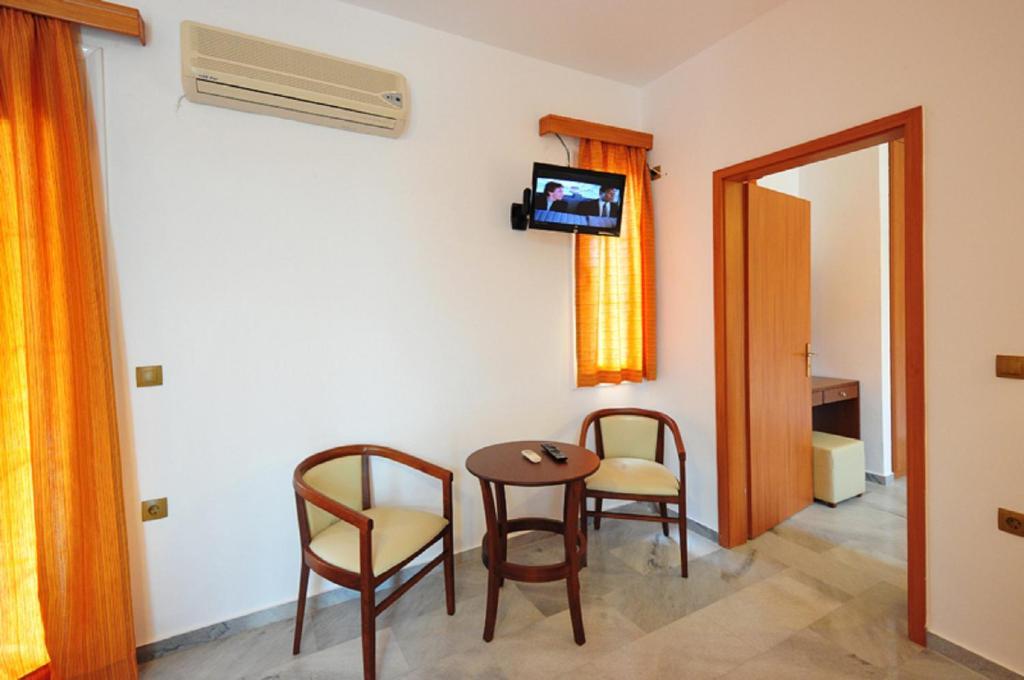 Aparthotel Anna Ageliki Damnoni Habitación foto